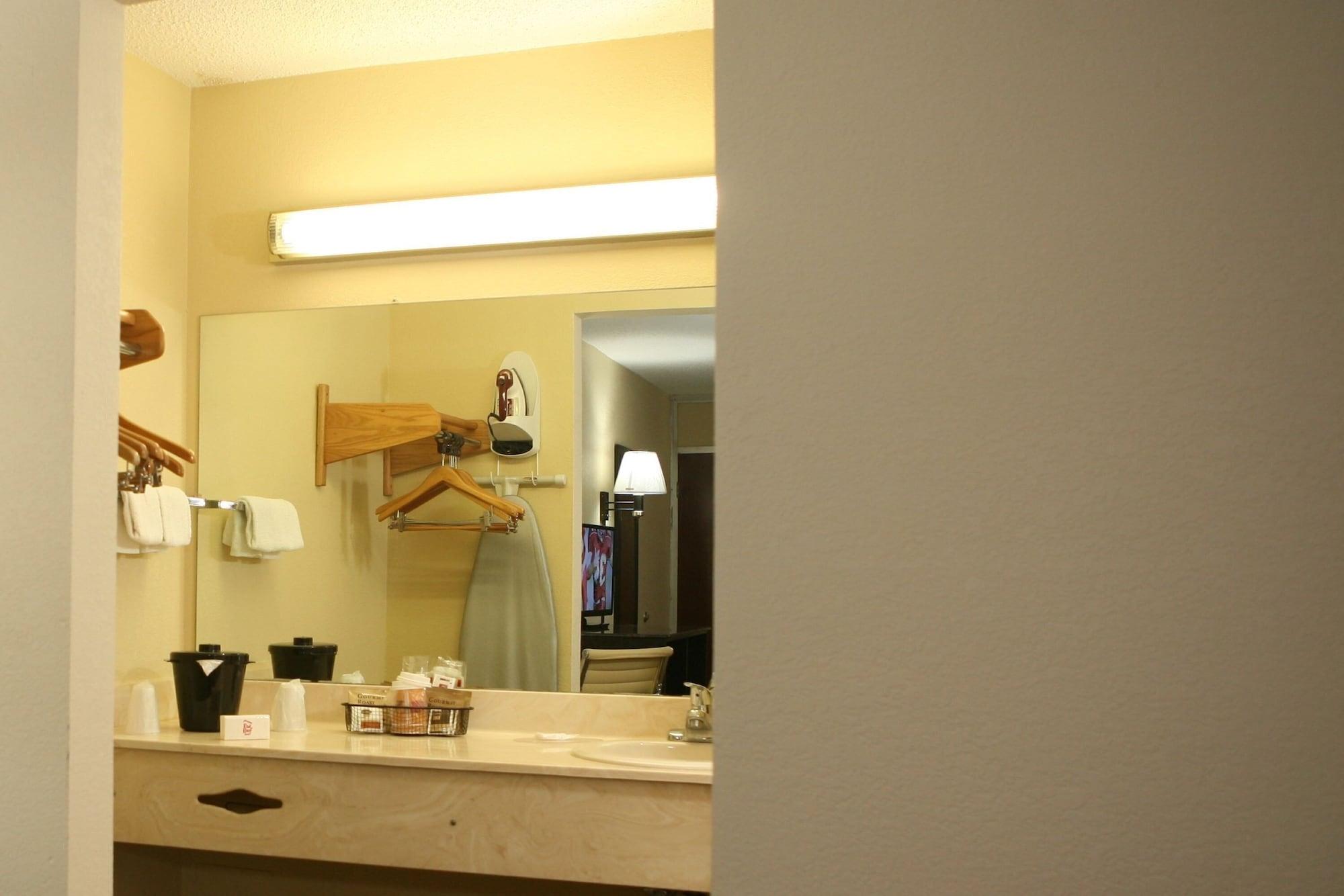 Red Roof Inn & Suites Cave City Esterno foto