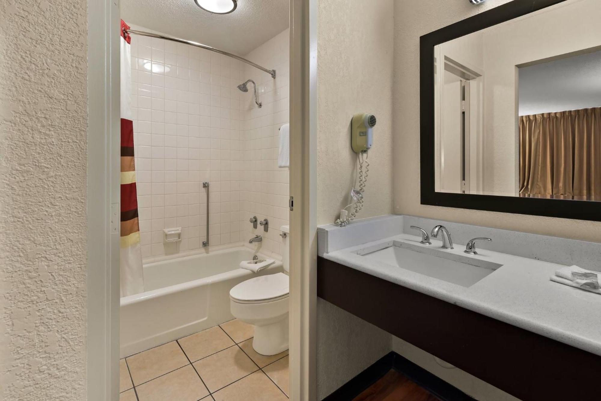 Red Roof Inn & Suites Cave City Esterno foto