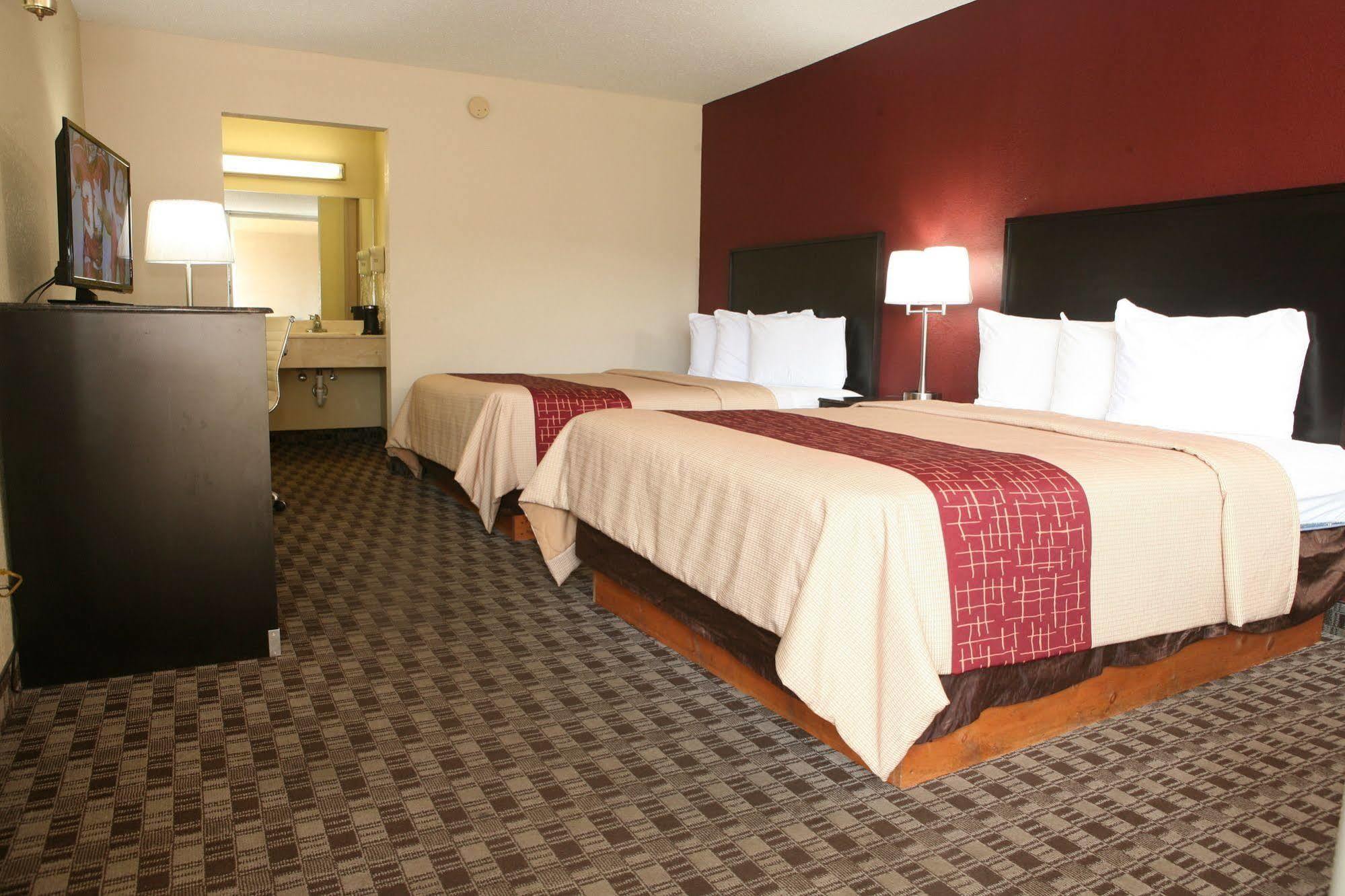 Red Roof Inn & Suites Cave City Esterno foto